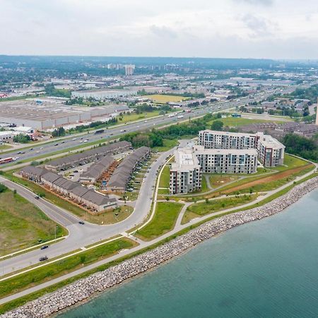 Modern Hamilton Homes Lake Ontario Shore By Globalstay Exteriör bild