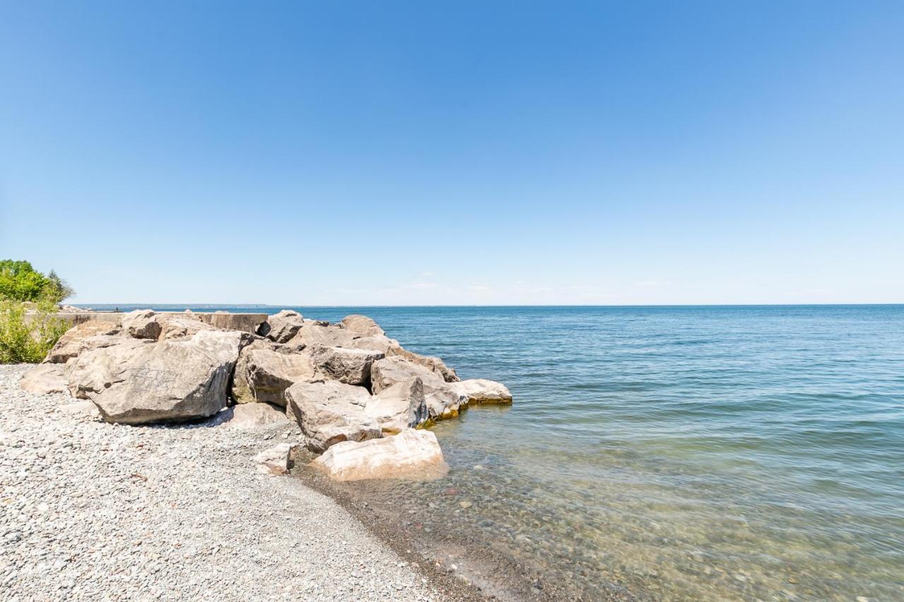 Modern Hamilton Homes Lake Ontario Shore By Globalstay Exteriör bild