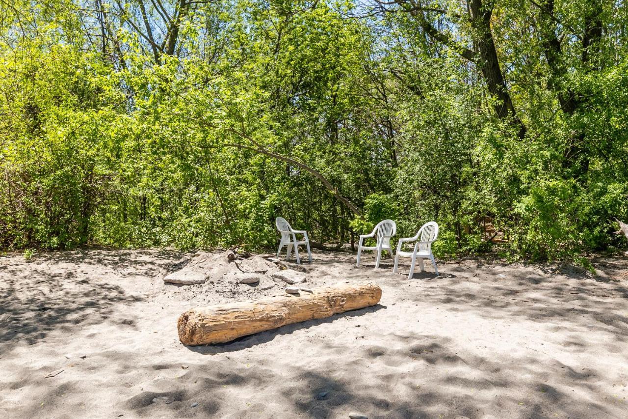 Modern Hamilton Homes Lake Ontario Shore By Globalstay Exteriör bild