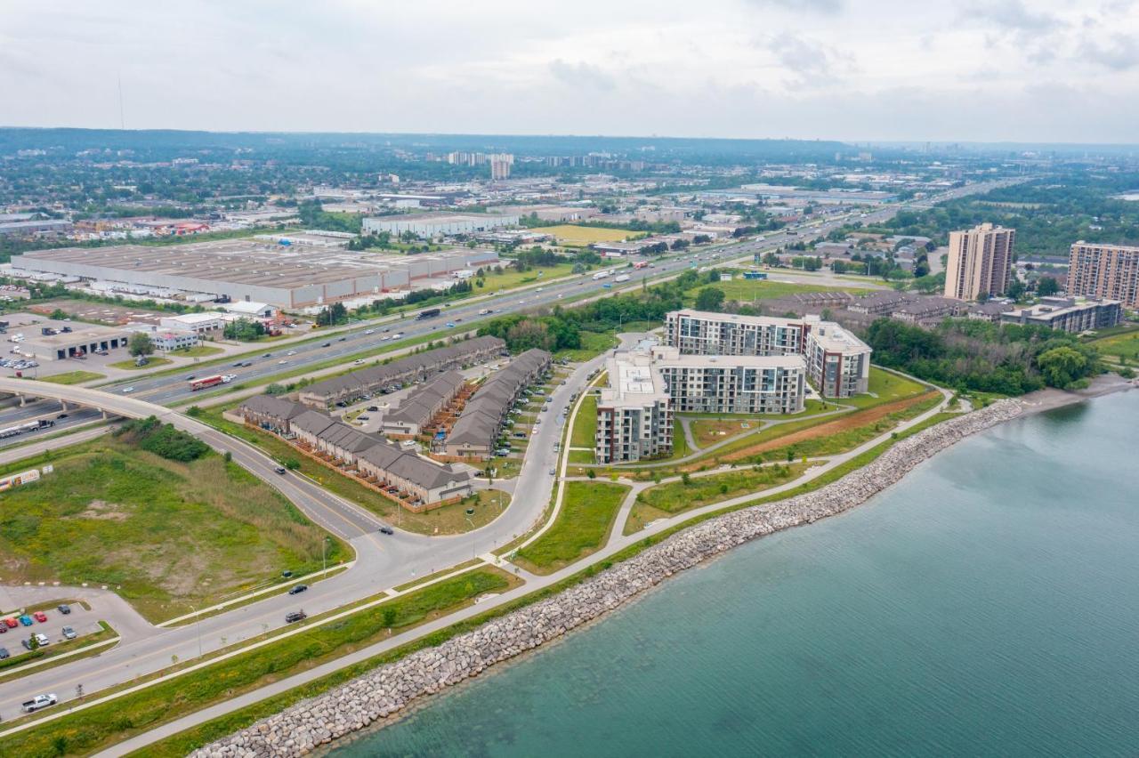 Modern Hamilton Homes Lake Ontario Shore By Globalstay Exteriör bild