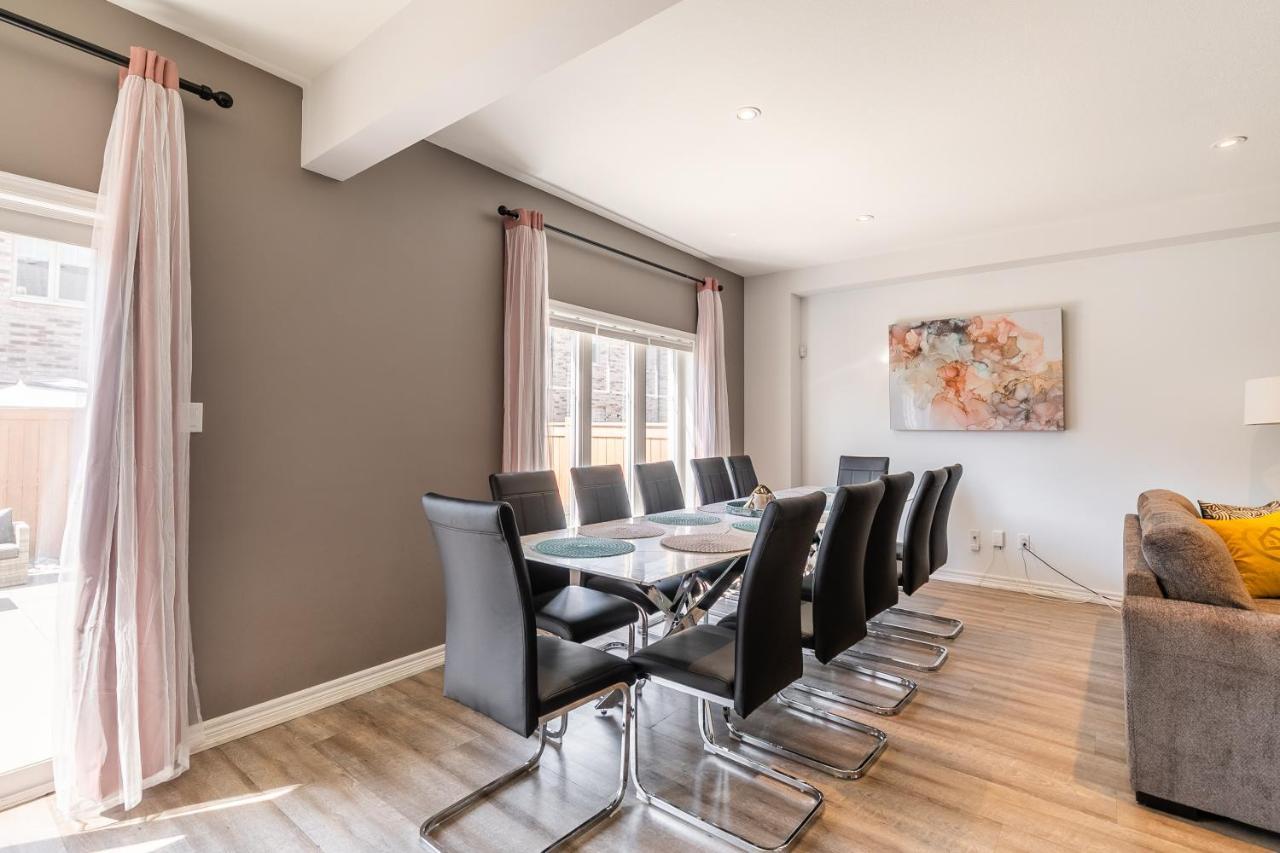 Modern Hamilton Homes Lake Ontario Shore By Globalstay Exteriör bild