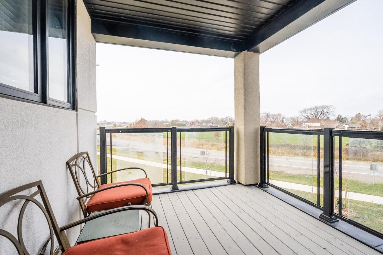 Modern Hamilton Homes Lake Ontario Shore By Globalstay Exteriör bild