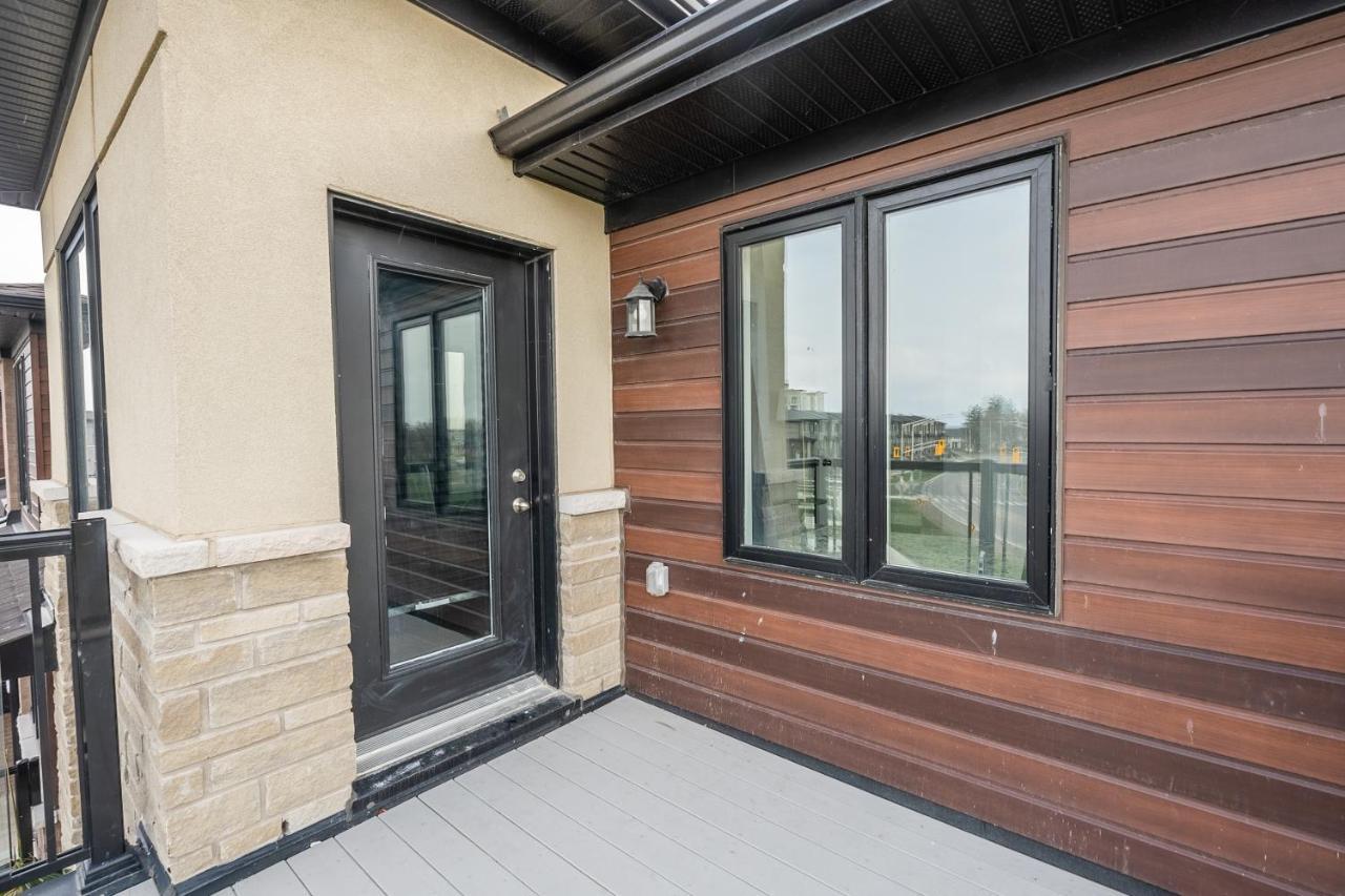 Modern Hamilton Homes Lake Ontario Shore By Globalstay Exteriör bild