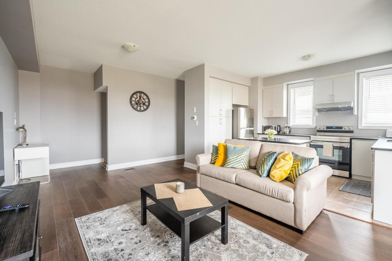 Modern Hamilton Homes Lake Ontario Shore By Globalstay Exteriör bild